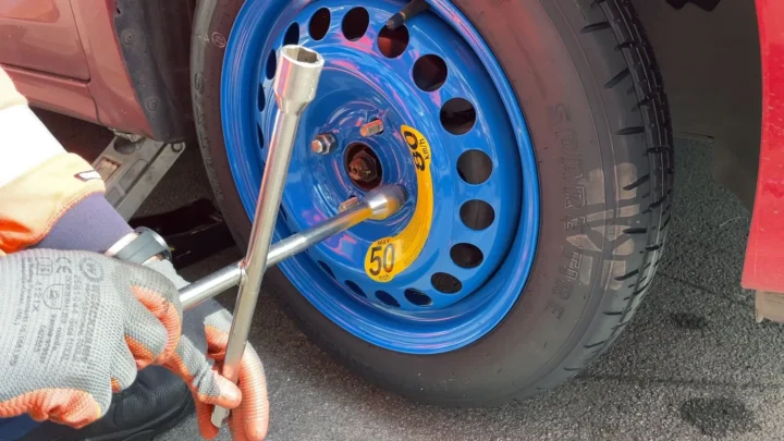 changer un pneu crevé