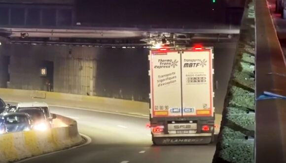 tunnel coincé dans le tunnel